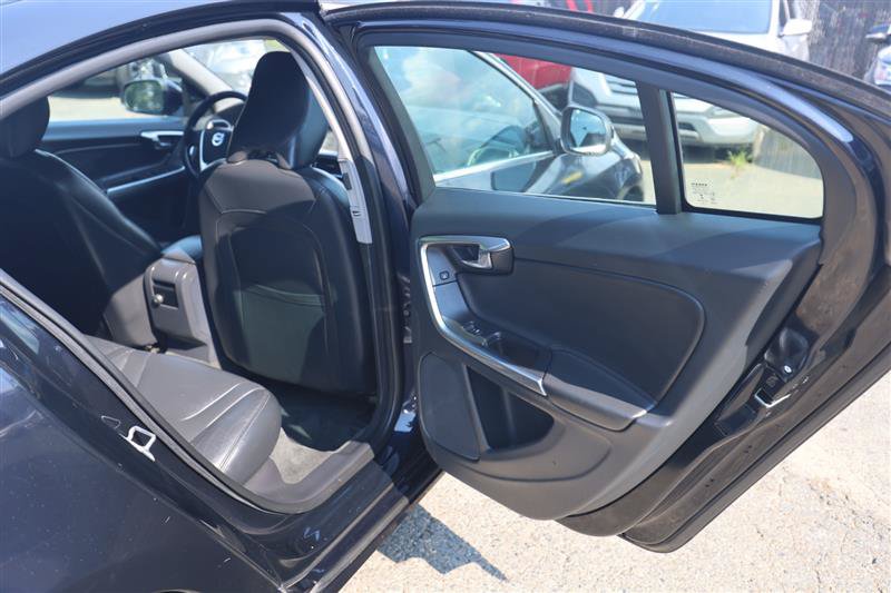 Used 2016 Volvo S60 T5 Premier w/ Convenience Package AWD/4WD image 15