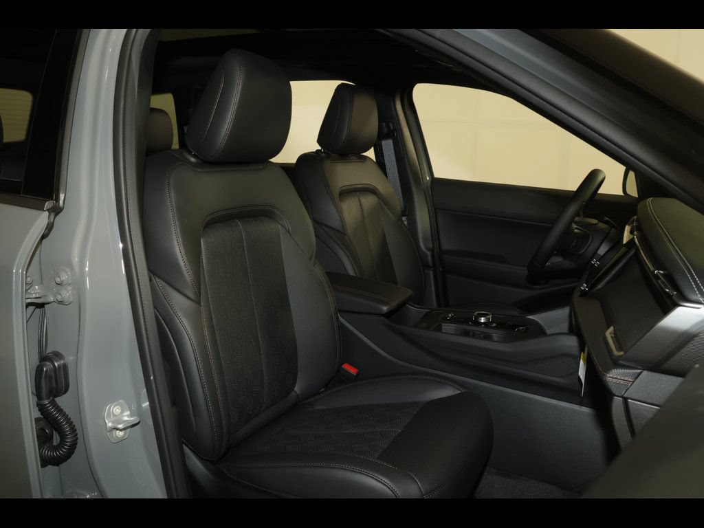 New 2026 Jeep Cherokee Overland w/ Advanced Pro Tech Group AWD/4WD image 26