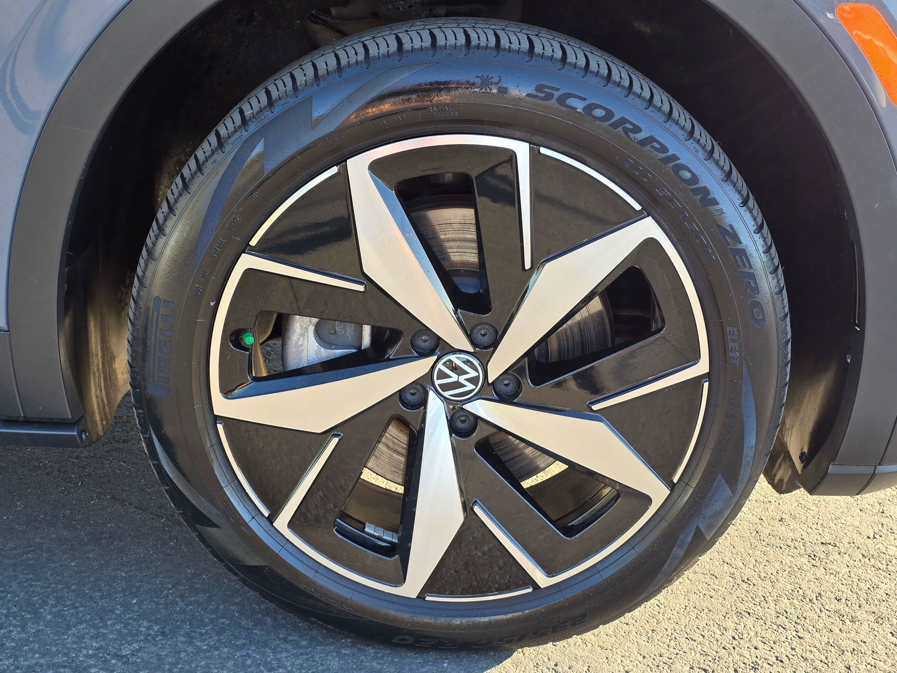 Used 2023 Volkswagen ID.4 Pro S AWD/4WD image 9