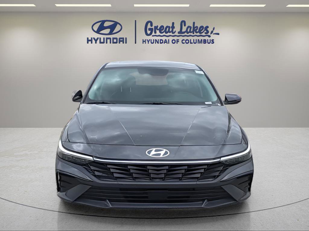 New 2026 Hyundai Elantra Limited FWD image 8