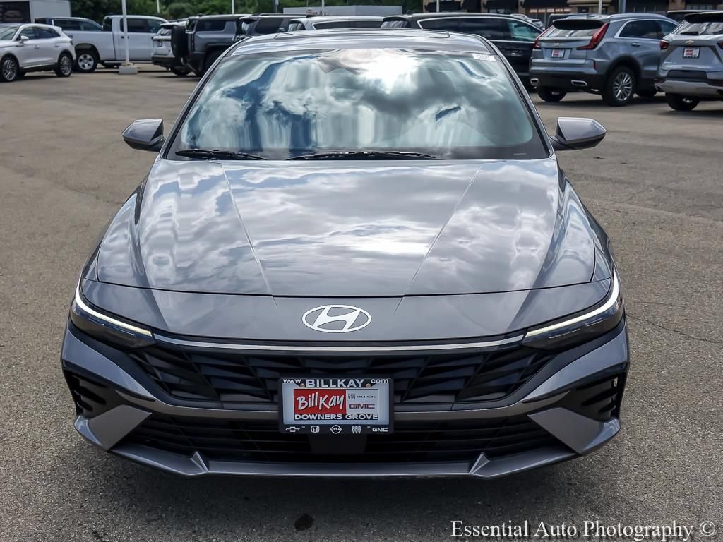 Used 2025 Hyundai Elantra SEL FWD image 6