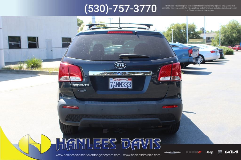 Used 2012 Kia Sorento LX w/ Convenience Pkg FWD image 8