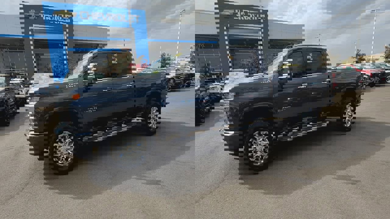 Used 2020 Chevrolet Silverado 2500 High Country w/ Z71 Off-Road Package image 3