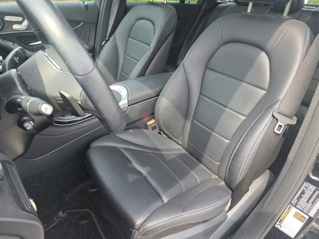Used 2022 Mercedes-Benz GLC 300 4MATIC image 24