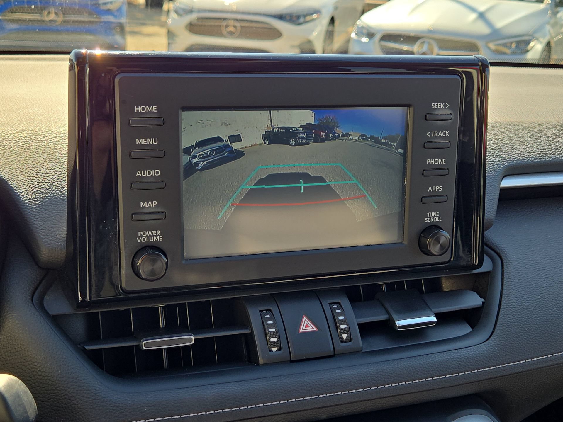 Used 2019 Toyota RAV4 XLE Premium FWD image 18