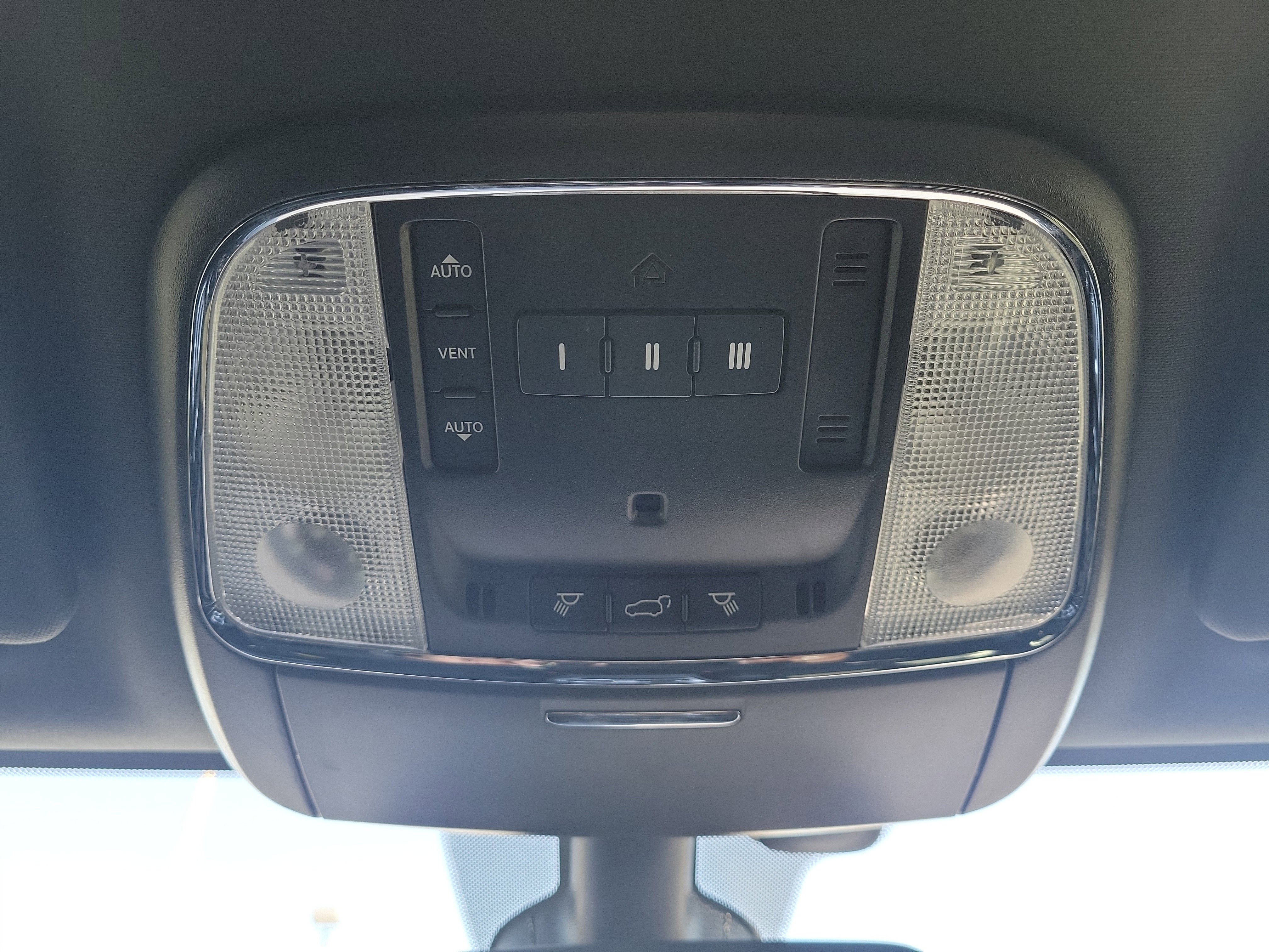 Used 2022 Jeep Grand Cherokee Laredo X RWD image 27