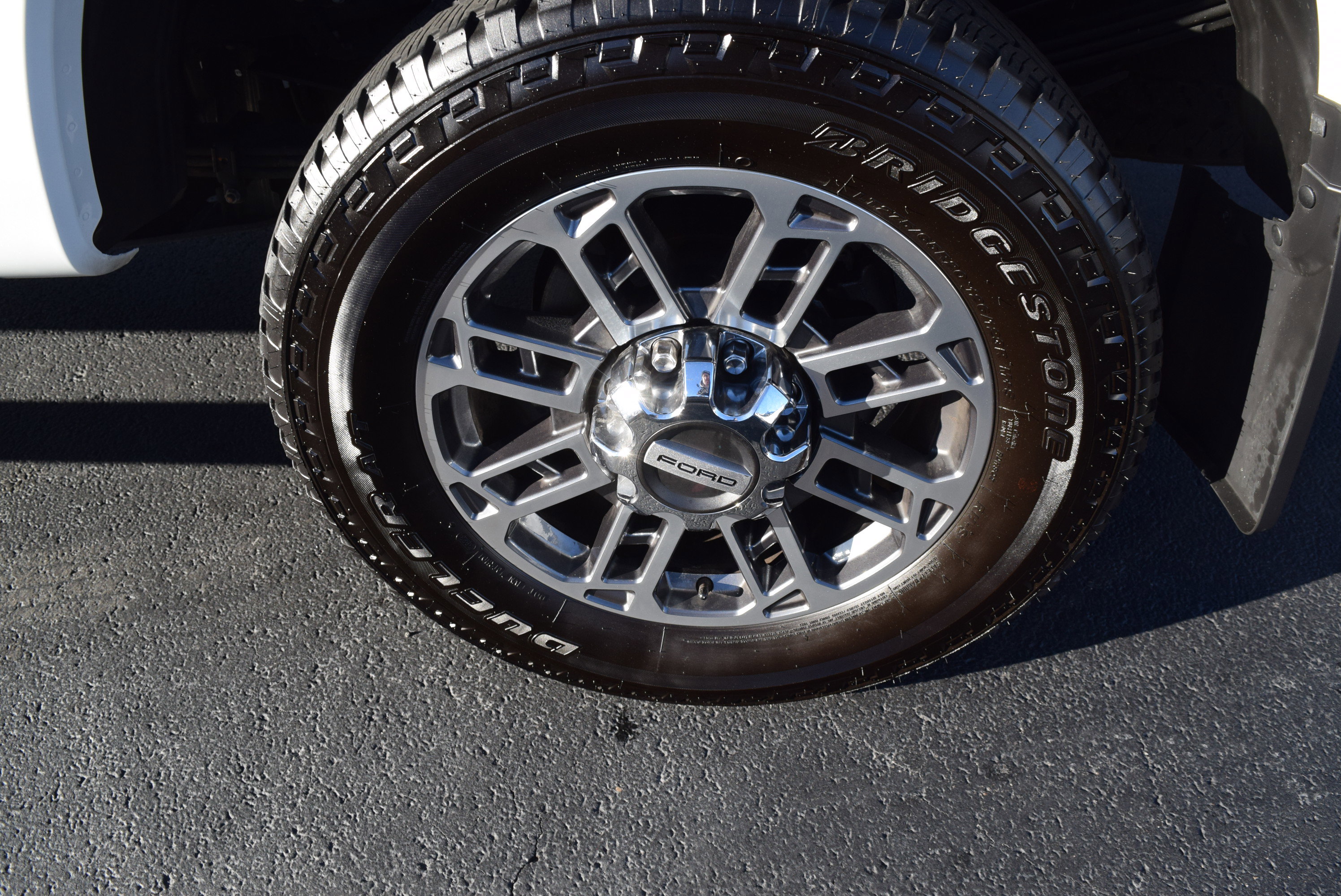 Used 2024 Ford F350 Limited w/ FX4 Off-Road Package image 6