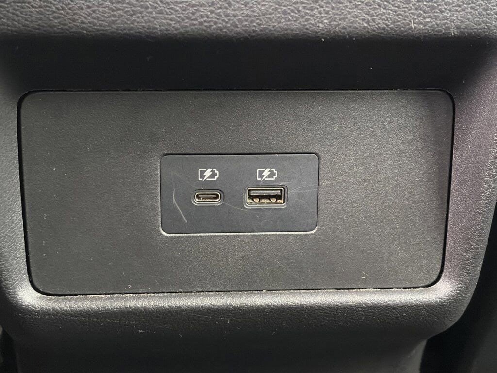 Used 2023 Nissan Rogue SV w/ SV Premium B Package image 32