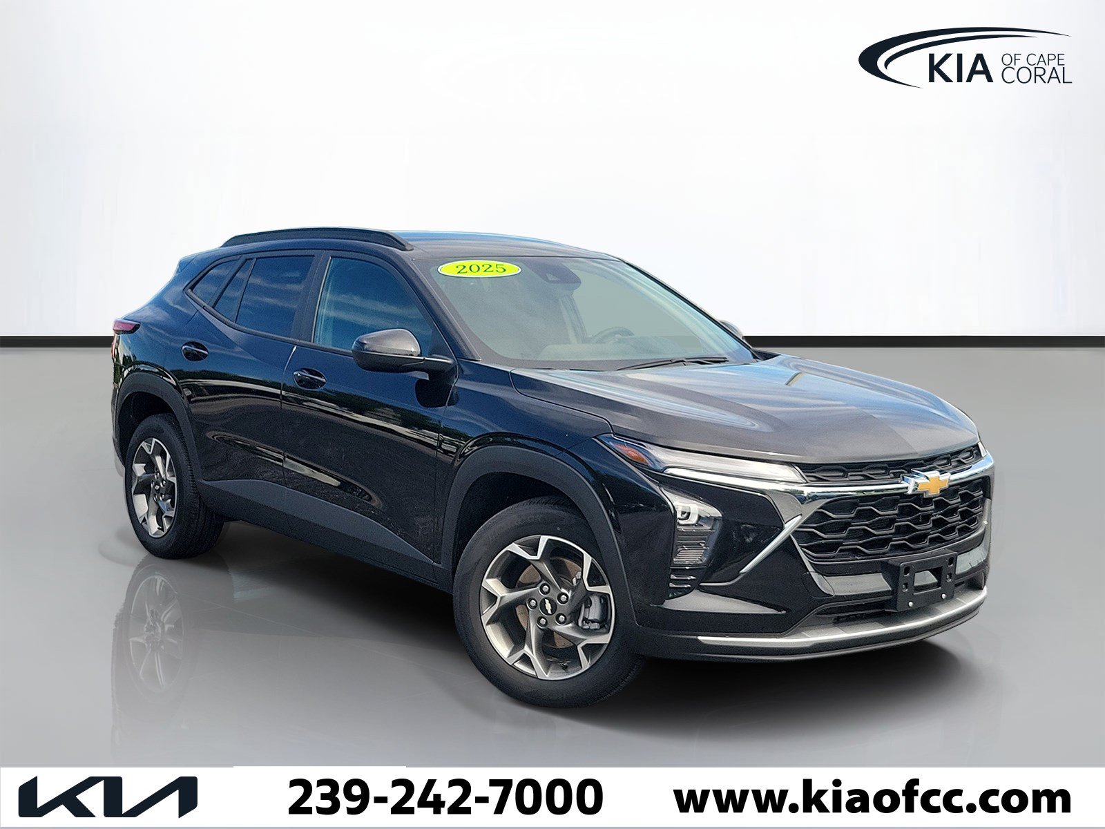 Used 2025 Chevrolet Trax LT w/ Driver Confidence Package