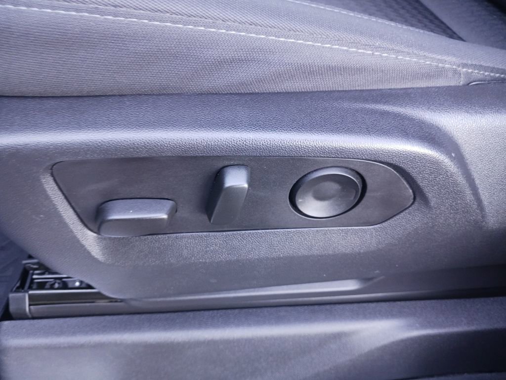 Used 2023 Chevrolet Silverado 1500 RST image 32