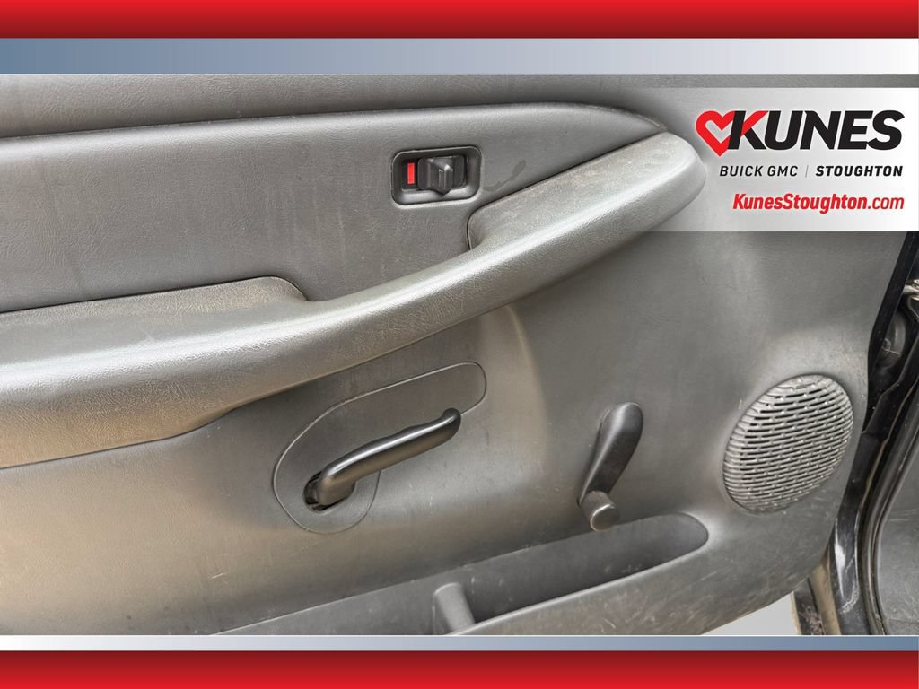 Used 2006 Chevrolet Silverado 1500 W/T AWD/4WD image 16