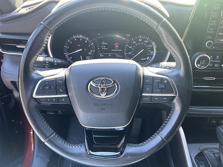 Used 2021 Toyota Highlander XSE FWD image 6