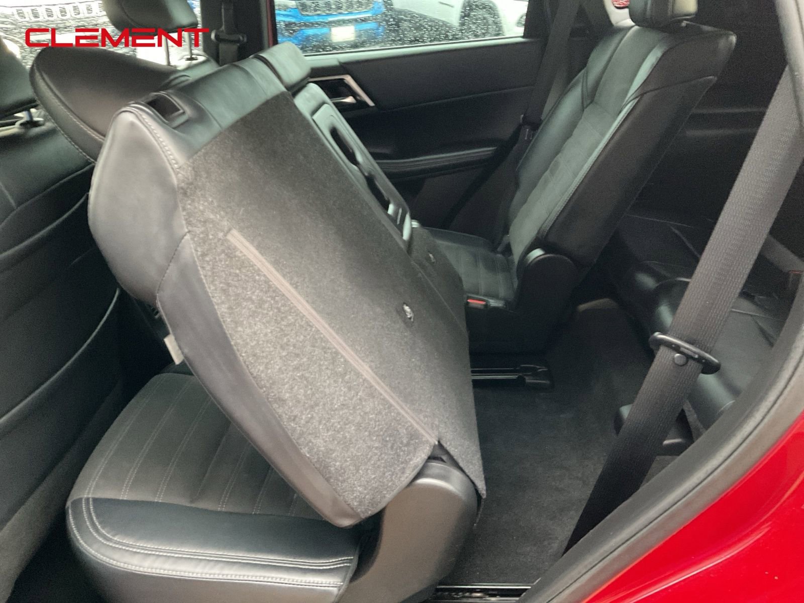 Used 2023 Mitsubishi Outlander SE image 22