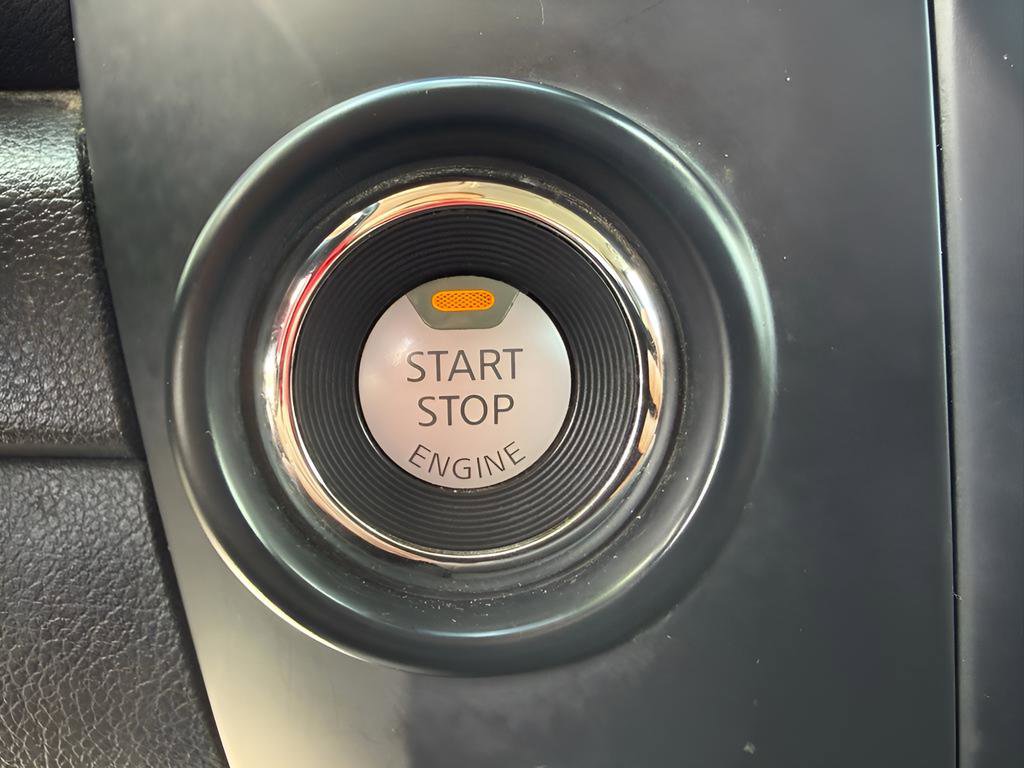 Used 2022 Nissan Titan S image 28