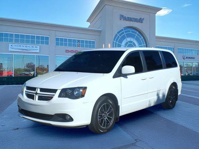 Certified 2017 Dodge Grand Caravan GT w/ Mopar Premium Addition Group FWD image 1