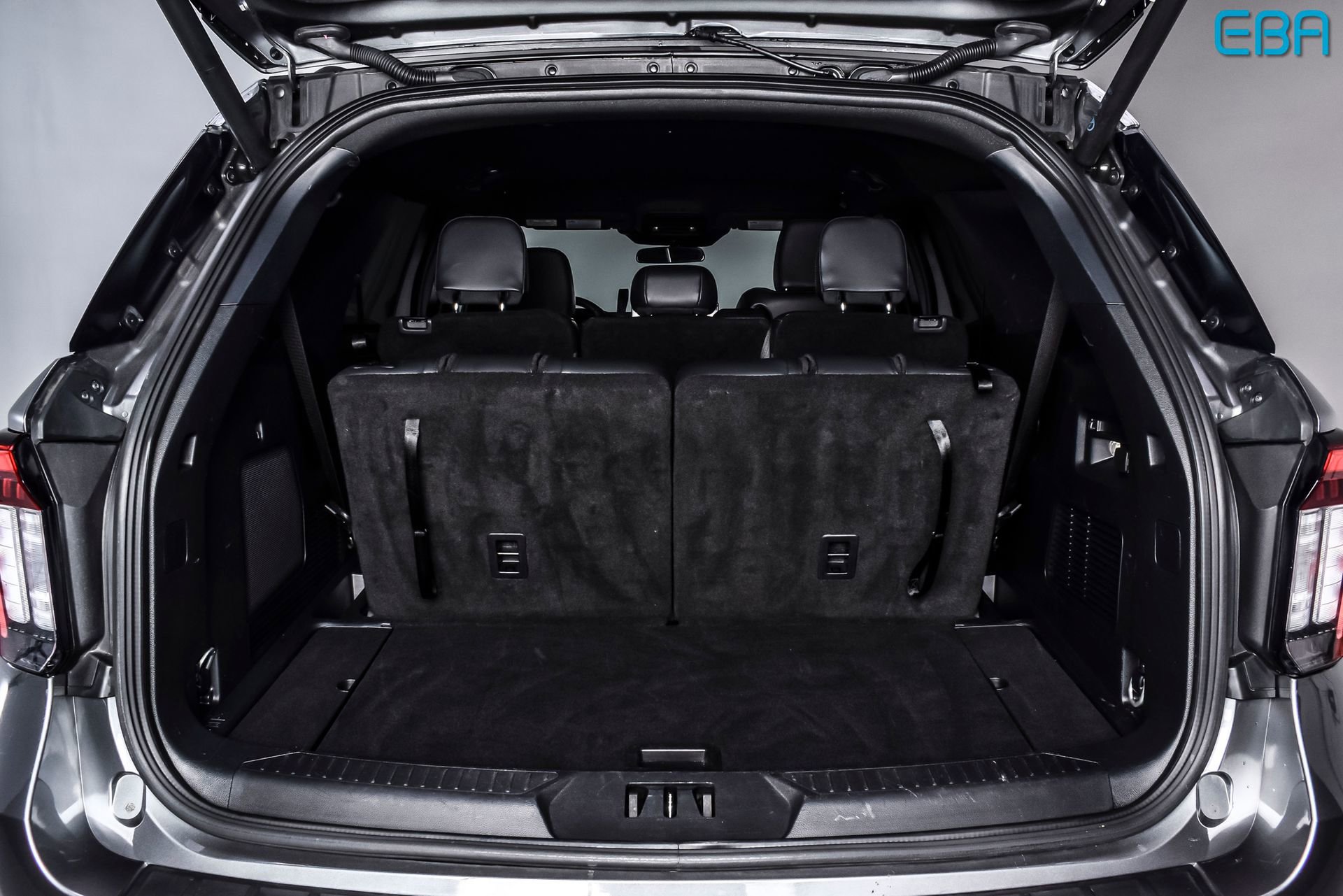 Used 2025 Ford Explorer ST-Line w/ ST-Line Street Pack image 14