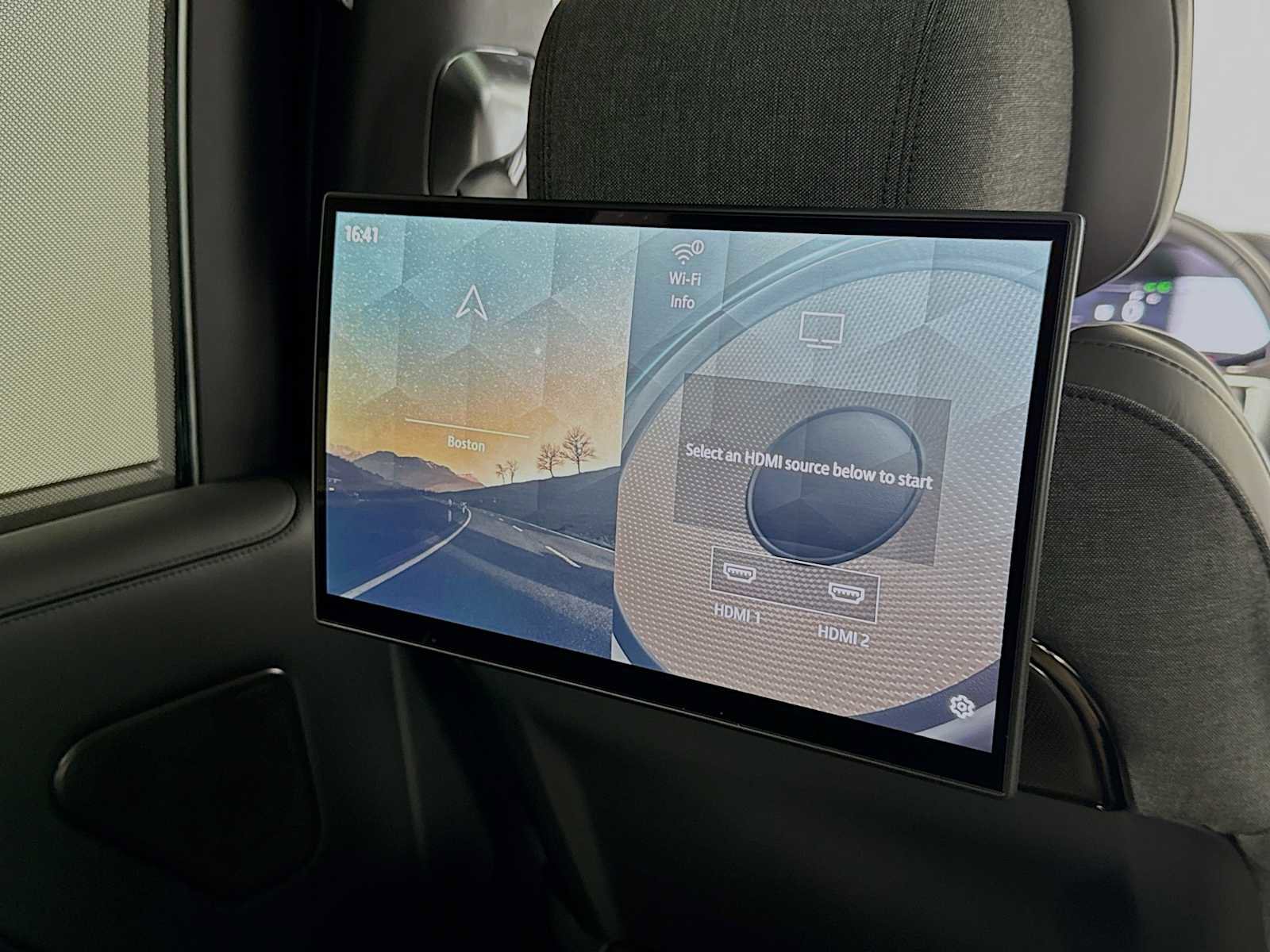 New 2026 Land Rover Range Rover SV image 28