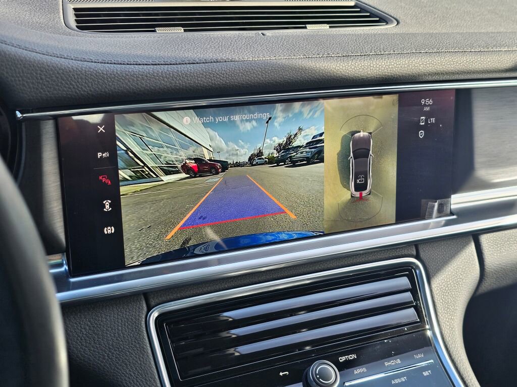 Used 2022 Porsche Panamera 4 Platinum Edition w/ Assistance Package image 38