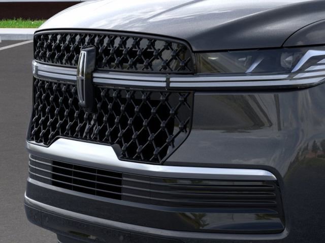 New 2026 Lincoln Navigator Reserve w/ Jet Appearance Package image 17