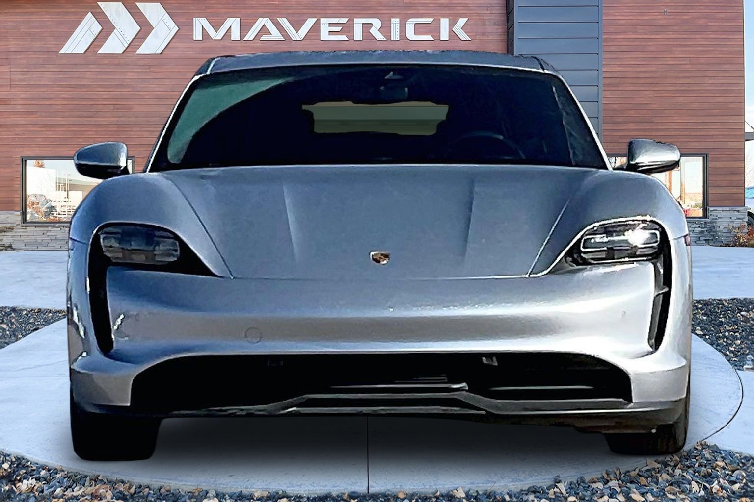 Used 2022 Porsche Taycan Base image 2