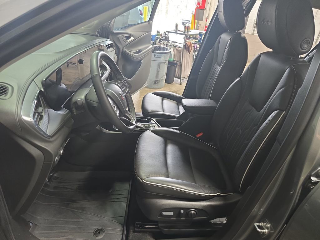 Used 2025 Buick Encore GX Avenir w/ Avenir Convenience Package AWD/4WD image 15