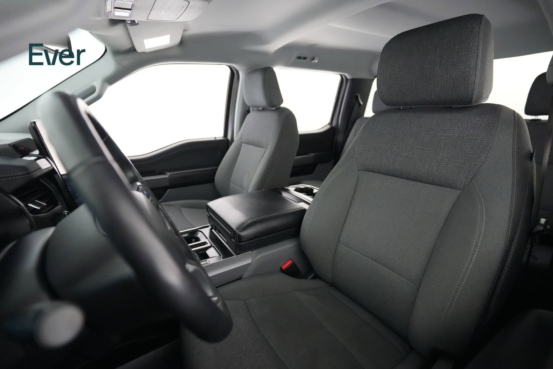 Used 2024 Ford F150 Lightning Flash image 4