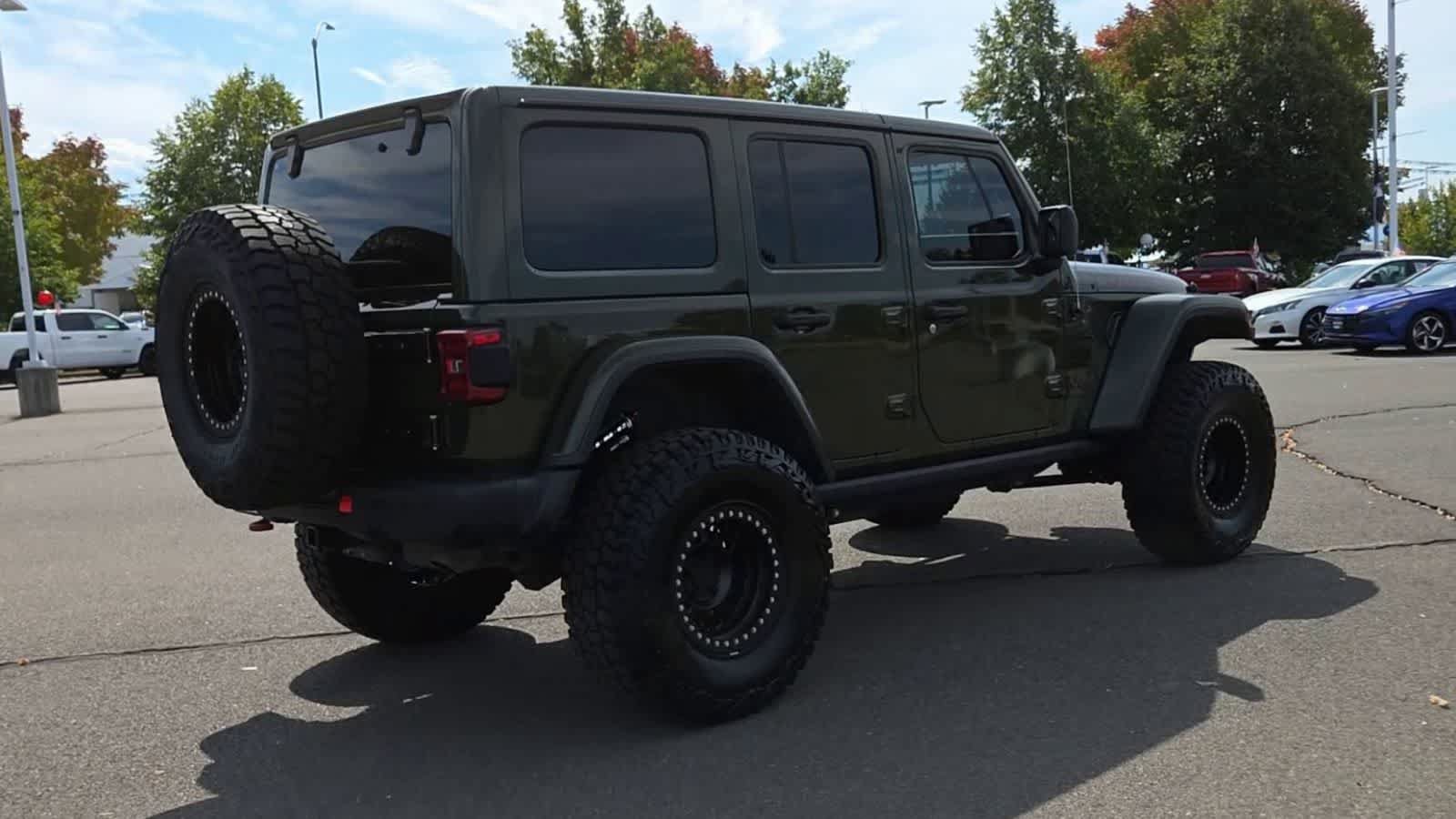 Used 2021 Jeep Wrangler Unlimited Rubicon AWD/4WD image 8