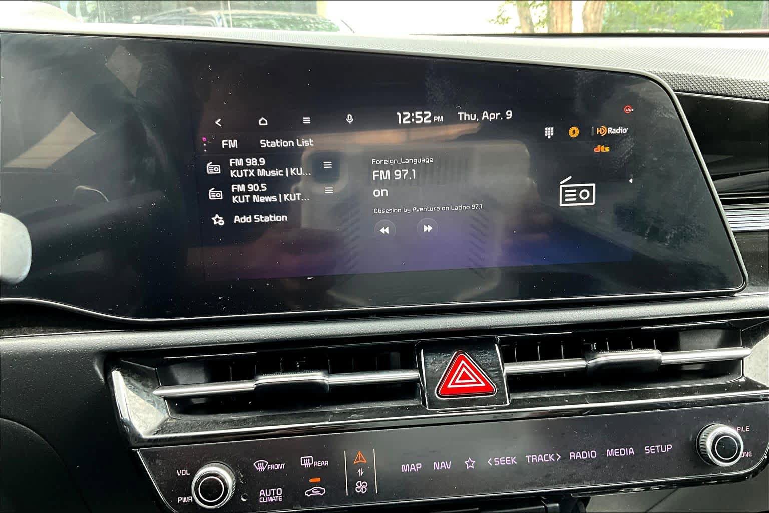 Used 2023 Kia Niro EX image 31