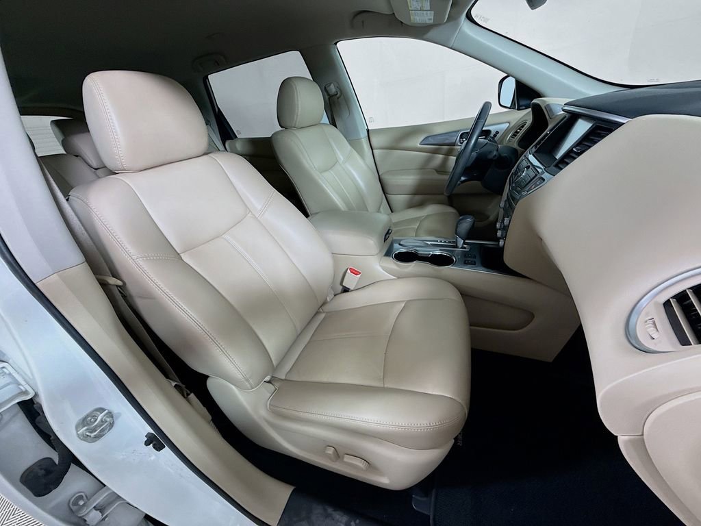 Used 2017 Nissan Pathfinder SL image 27