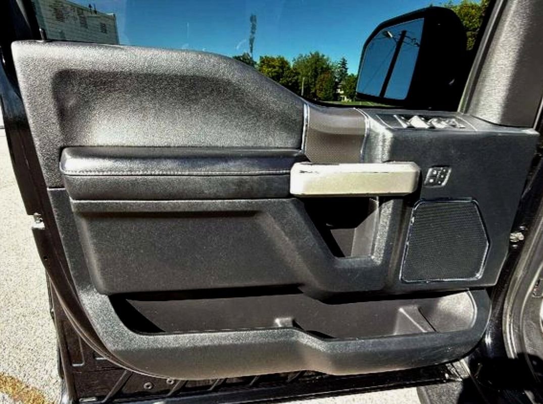 Used 2017 Ford F150 Lariat w/ Equipment Group 502A Luxury image 17