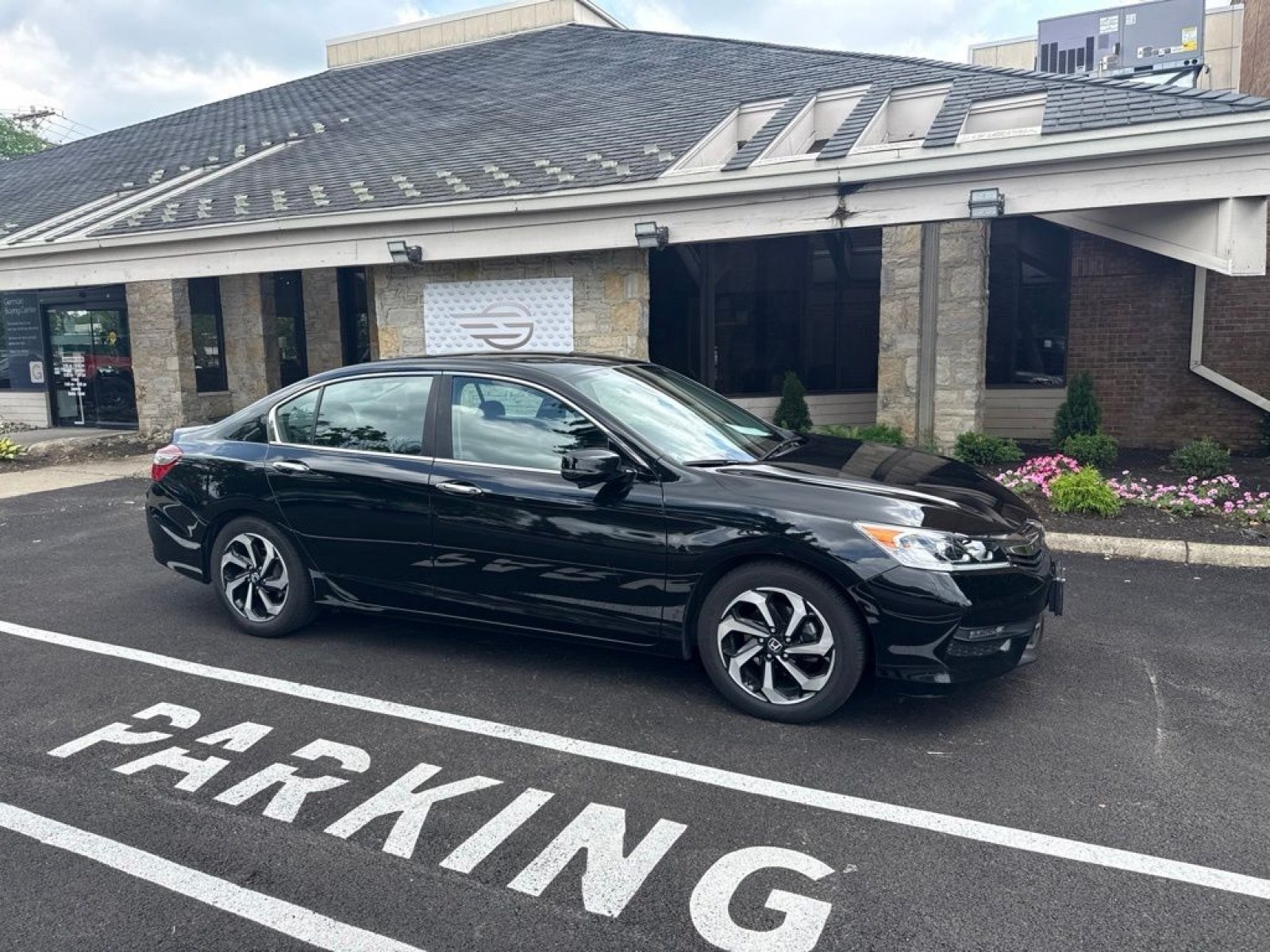 Used 2016 Honda Accord EX-L image 16