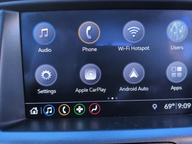 Used 2019 Chevrolet Colorado Z71 AWD/4WD image 3