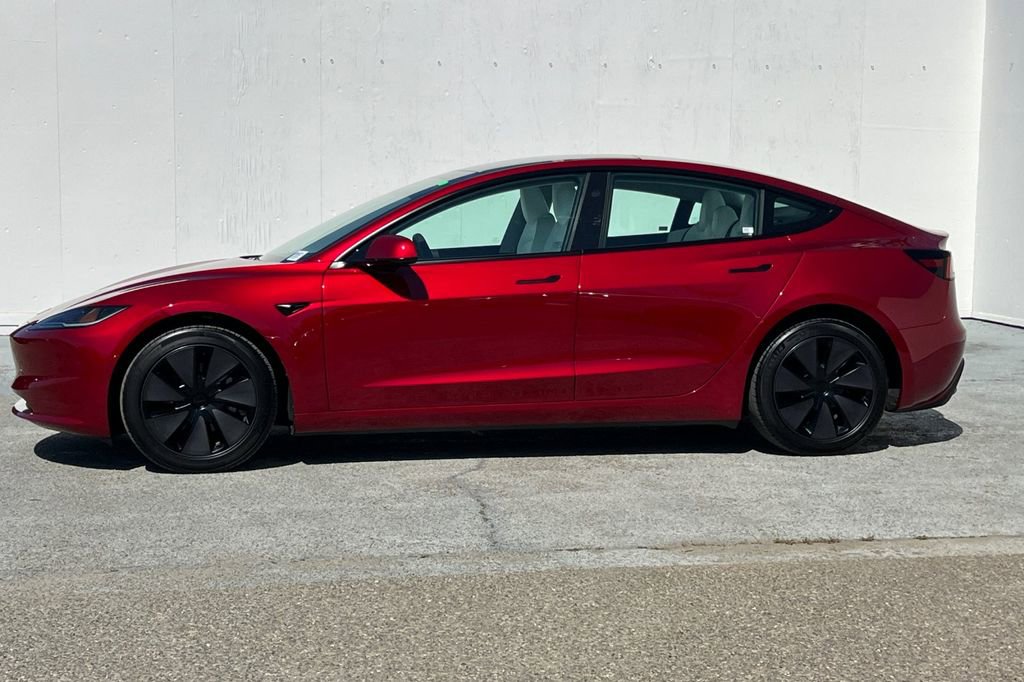 Used 2024 Tesla Model 3 Standard Range image 5
