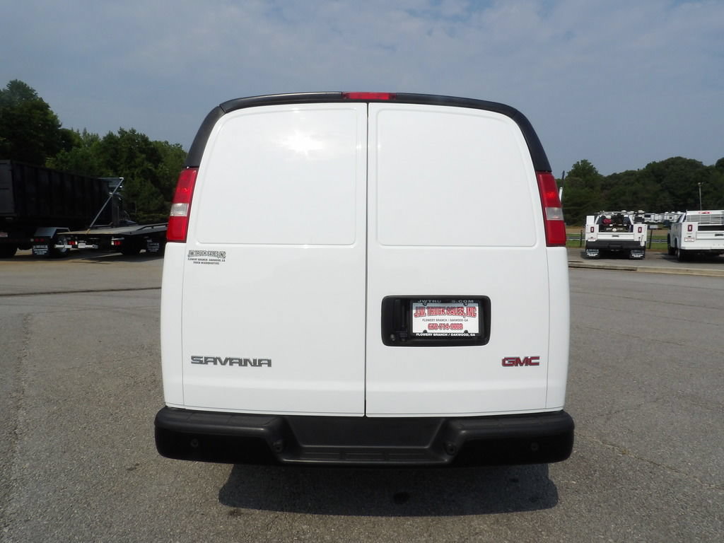 Used 2022 GMC Savana 2500 RWD image 6