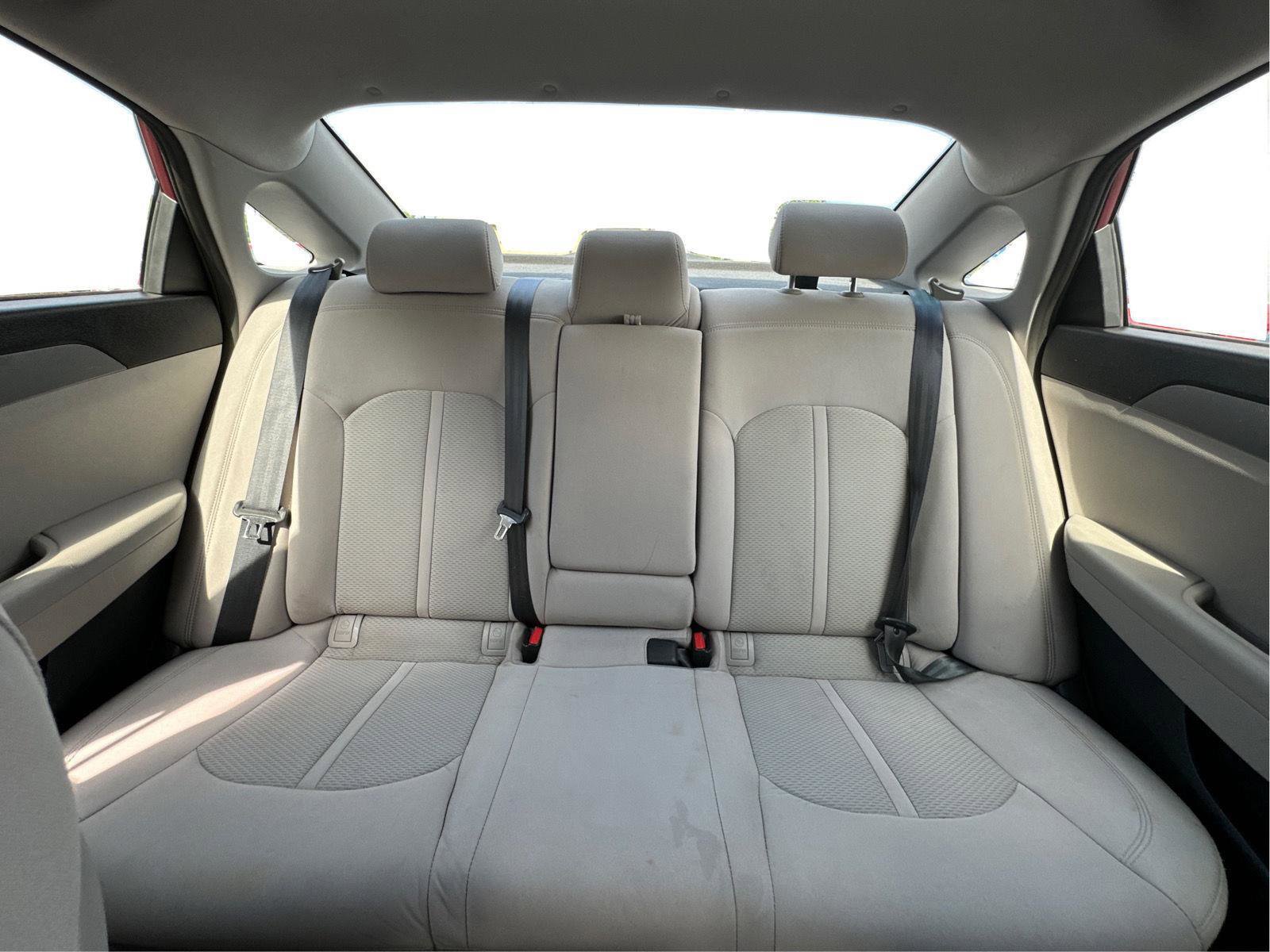 Used 2015 Hyundai Sonata SE FWD image 17