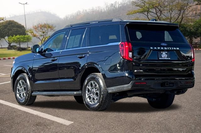 Used 2025 Ford Expedition Active AWD/4WD image 6