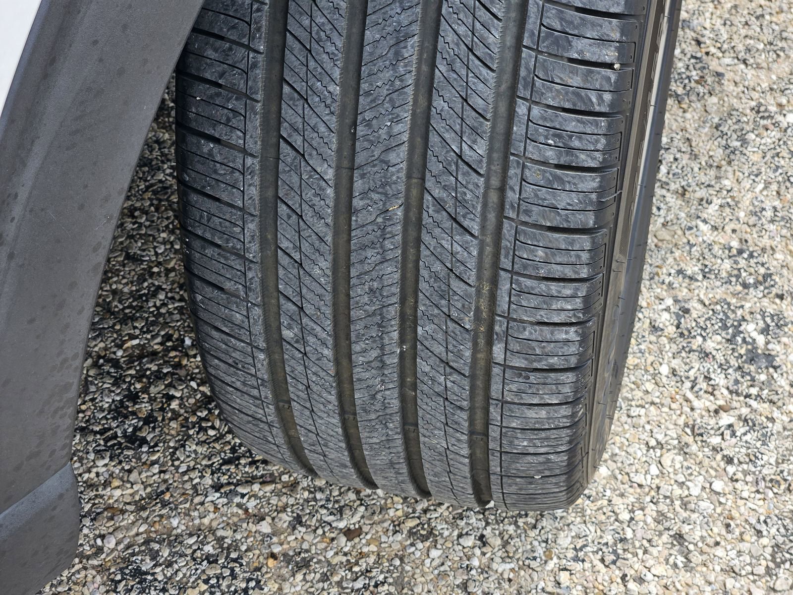 Used 2020 Ford Explorer Platinum w/ Premium Technology Package image 14