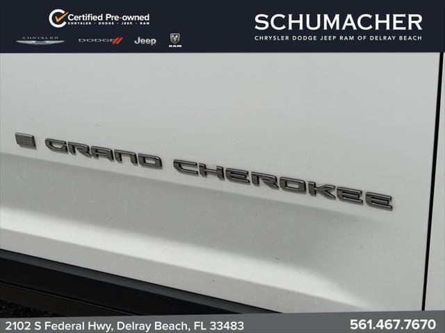 Certified 2023 Jeep Grand Cherokee Limited AWD/4WD image 10