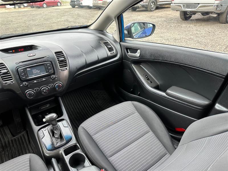 Used 2017 Kia Forte LX w/ LX Popular Package image 21