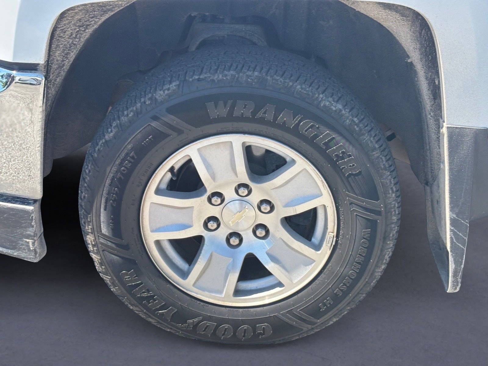 Used 2019 Chevrolet Silverado 1500 LT AWD/4WD image 5