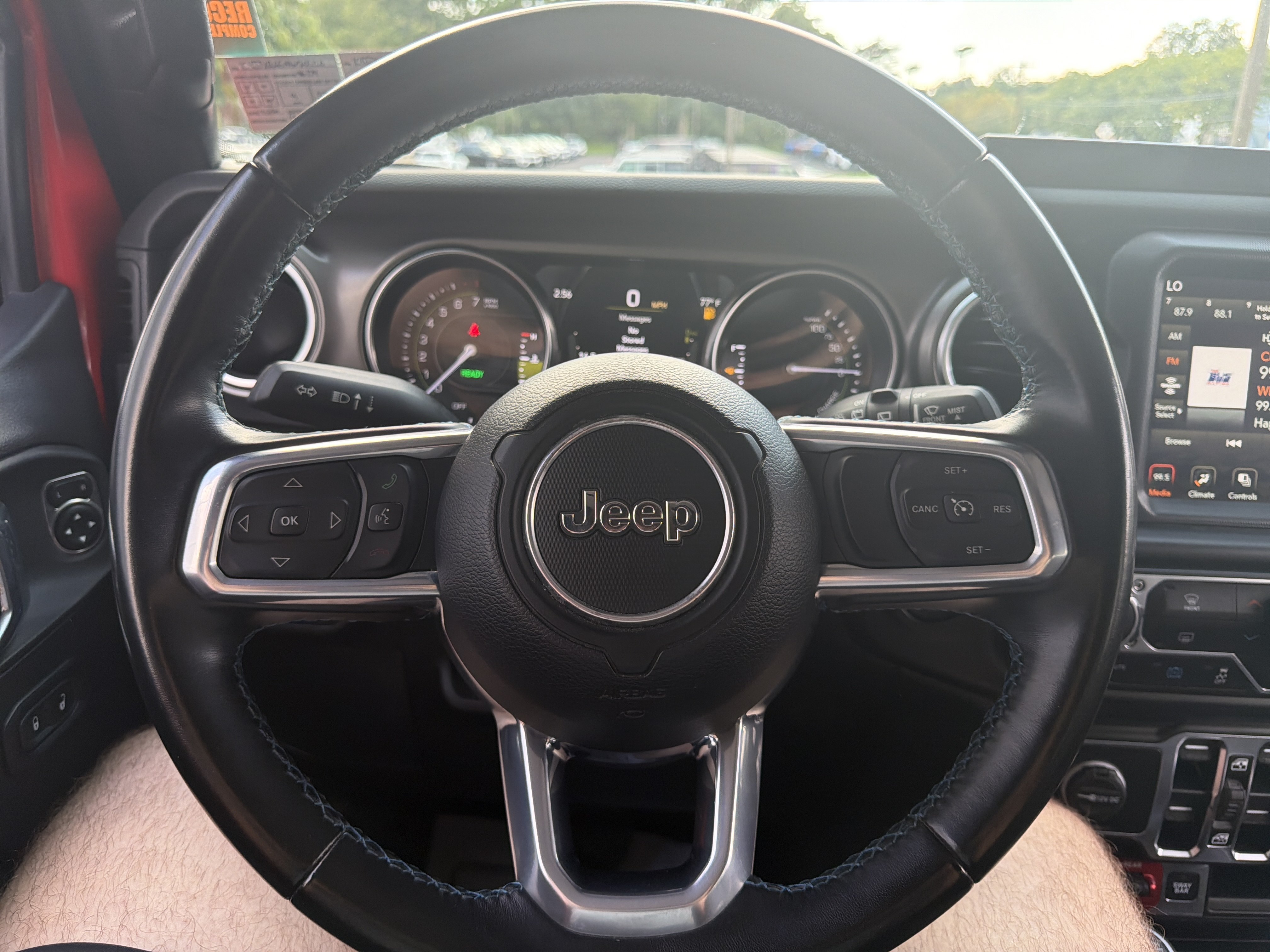 Used 2022 Jeep Wrangler Unlimited Rubicon 4xe AWD/4WD image 17
