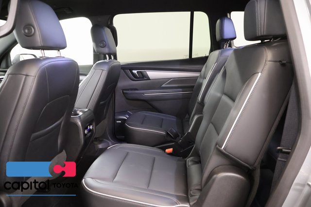 Used 2025 Buick Enclave Preferred AWD/4WD image 31