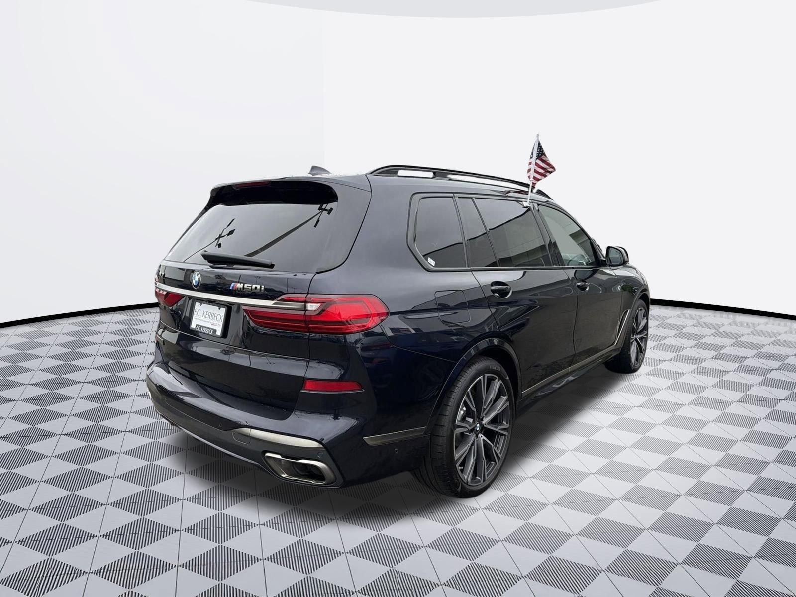 Used 2022 BMW X7 M50i w/ Cold Weather Package image 4