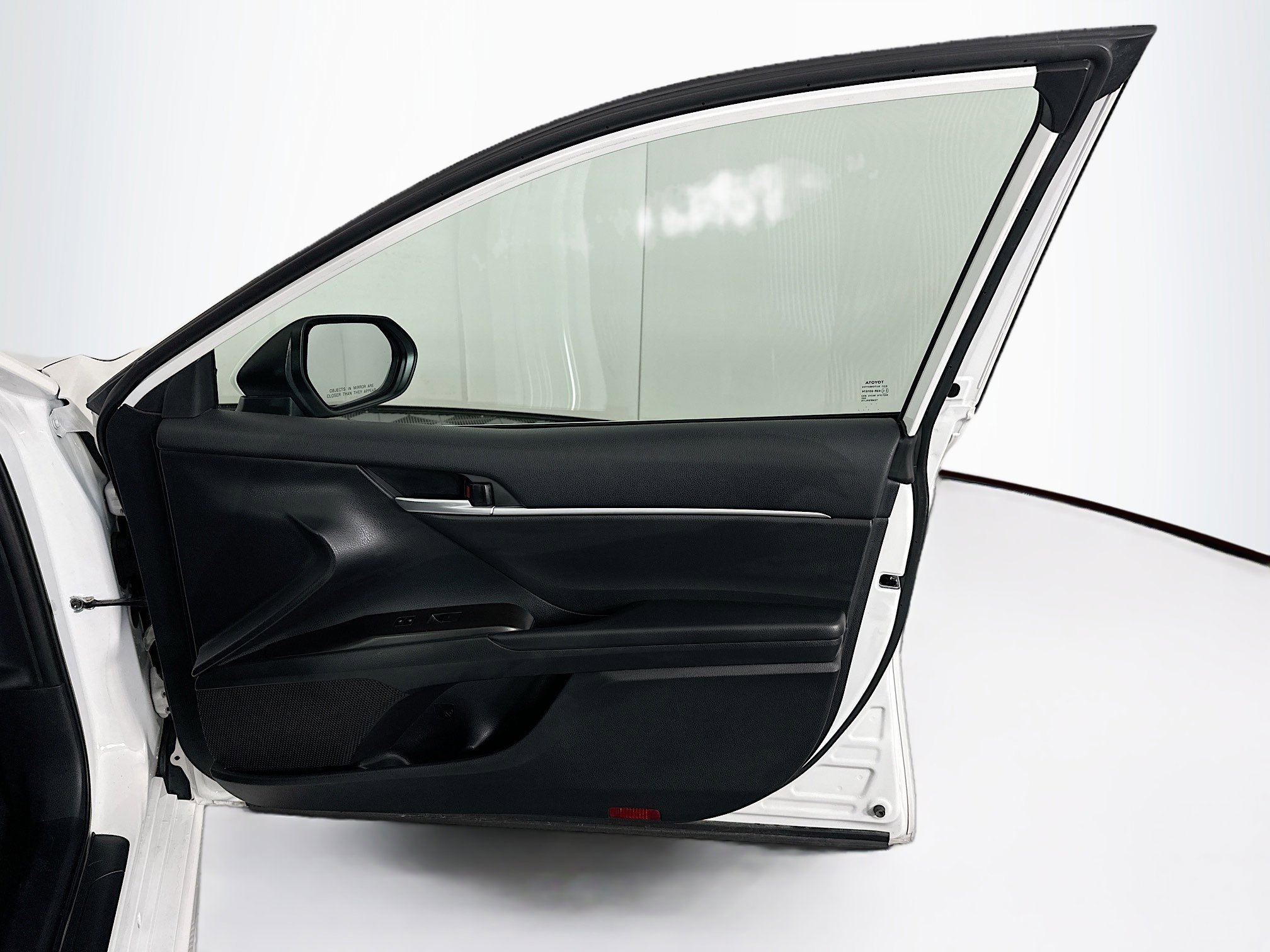 Used 2023 Toyota Camry SE FWD image 29