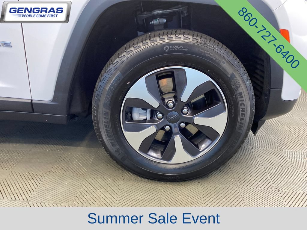 Used 2023 Jeep Grand Cherokee 4WD 4xe image 46