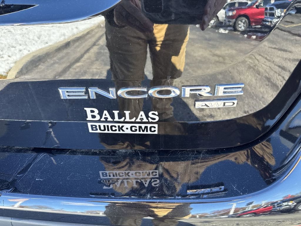 Certified 2022 Buick Encore Preferred image 28