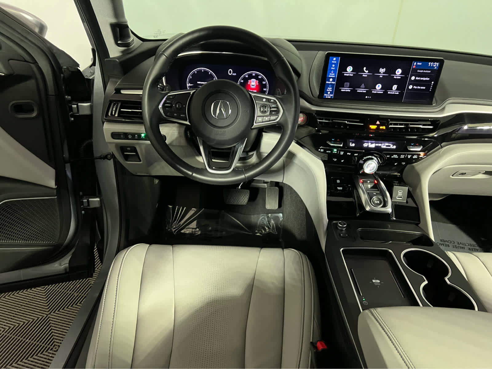 Used 2026 Acura MDX SH-AWD w/ Technology Package image 14