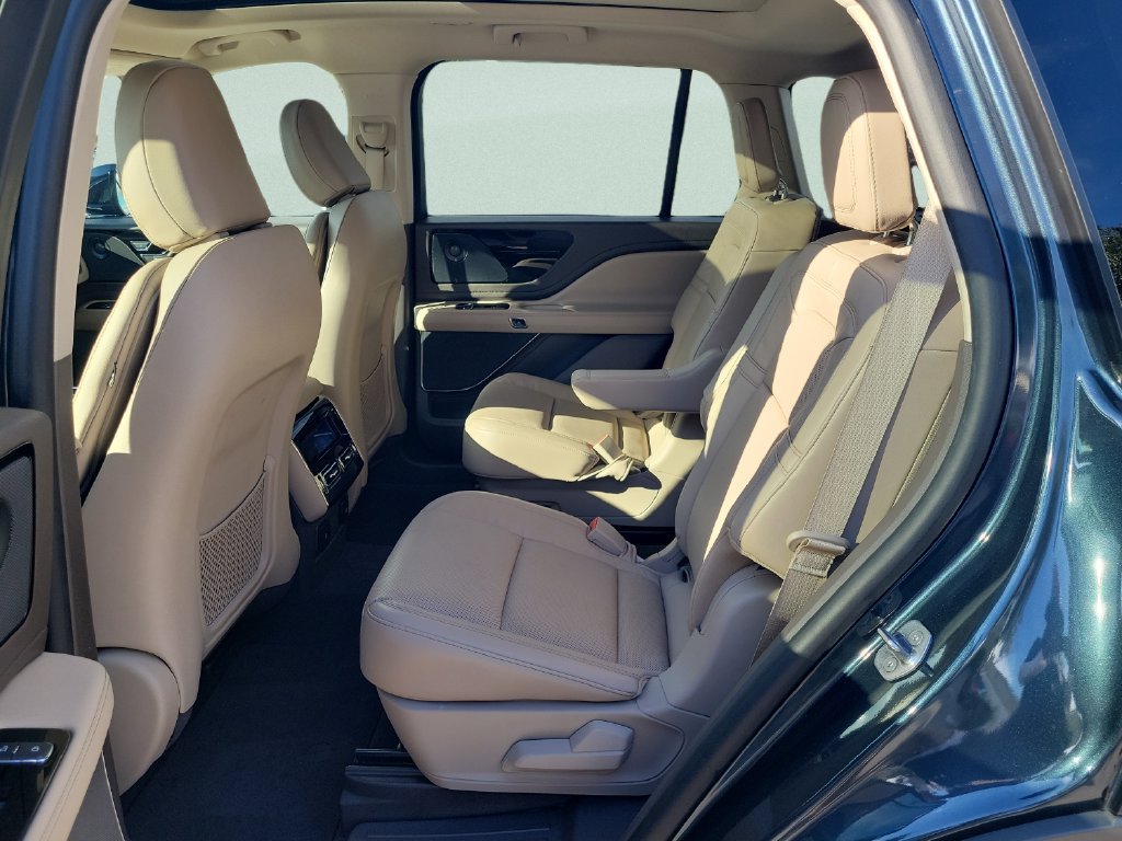 Used 2024 Lincoln Aviator Reserve RWD image 10
