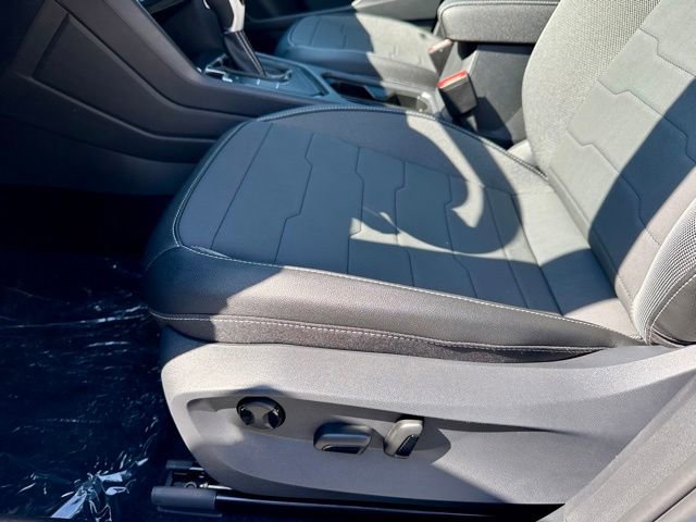 New 2026 Volkswagen Taos SE FWD image 13
