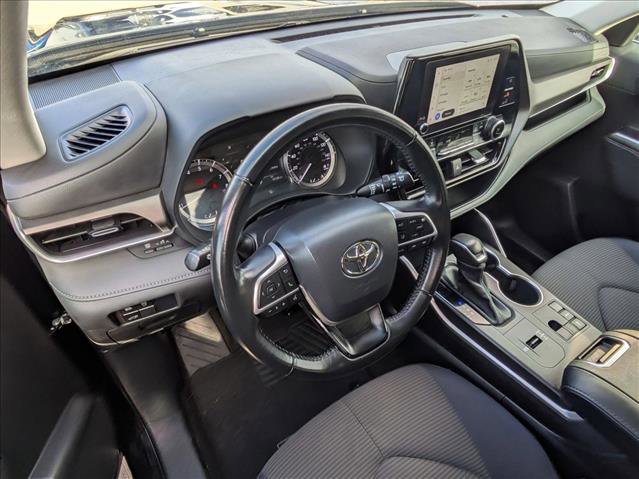 Used 2023 Toyota Highlander LE image 10